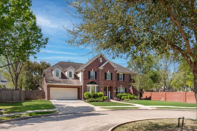 1627 Hill Spring Drive, Sugar Land, TX 77479