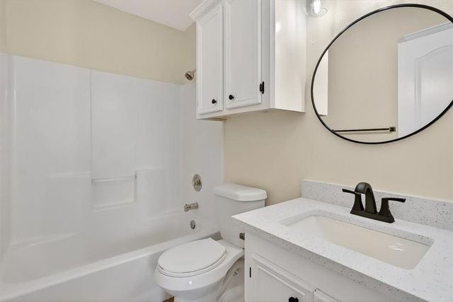 4453 Lake George Dr, Corpus Christi, TX 78413