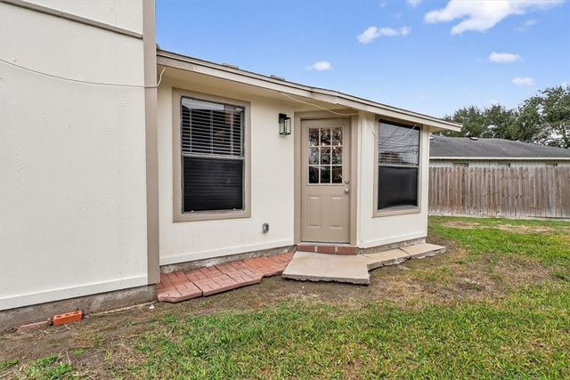 4453 Lake George Dr, Corpus Christi, TX 78413