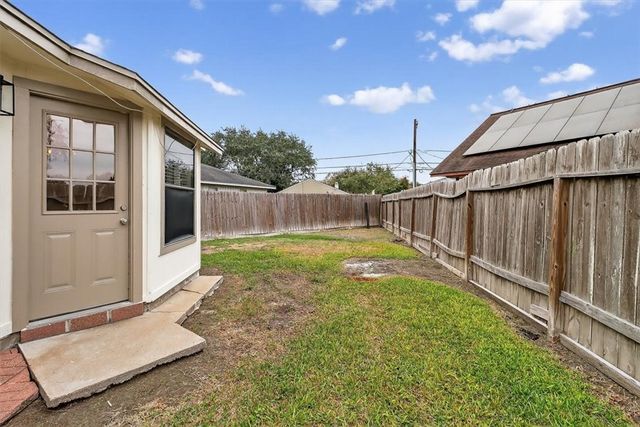 4453 Lake George Dr, Corpus Christi, TX 78413