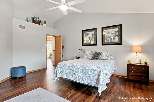 1028 Mackenzie Drive, Antioch, IL 60002