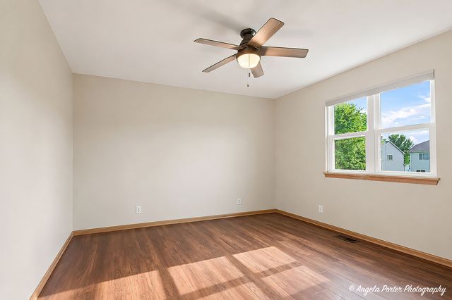 1028 Mackenzie Drive, Antioch, IL 60002