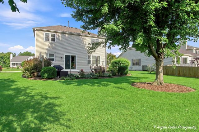 1028 Mackenzie Drive, Antioch, IL 60002