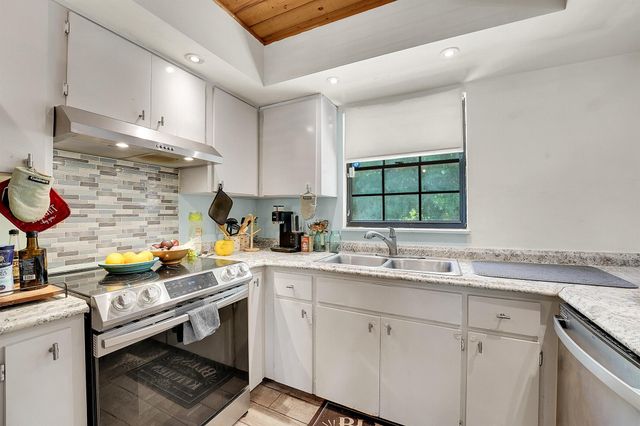1420 18th Avenue SW, Vero Beach, FL 32962