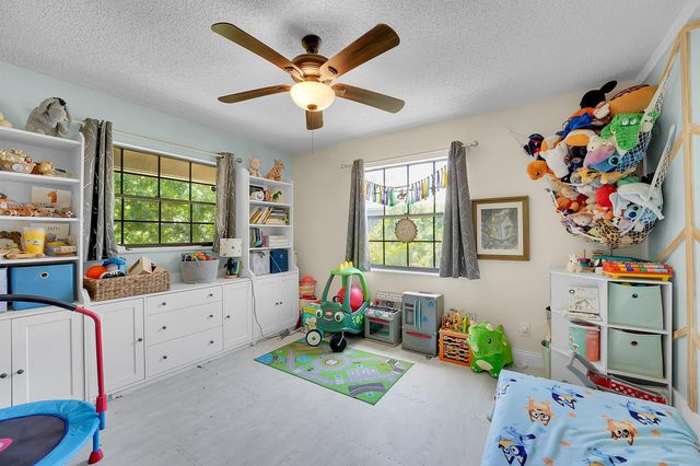 1420 18th Avenue SW, Vero Beach, FL 32962
