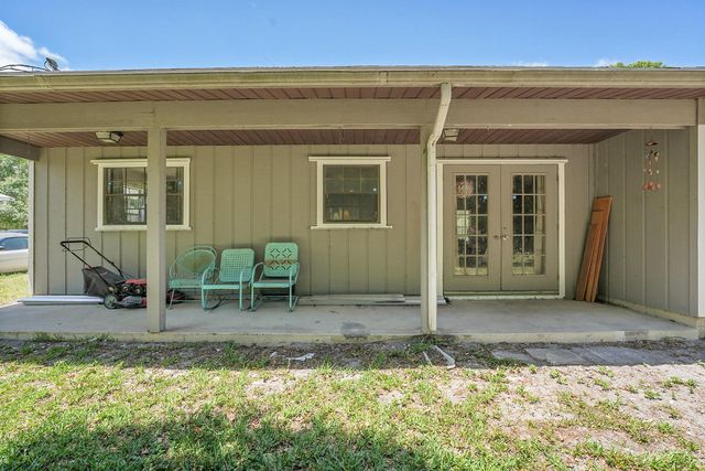1420 18th Avenue SW, Vero Beach, FL 32962