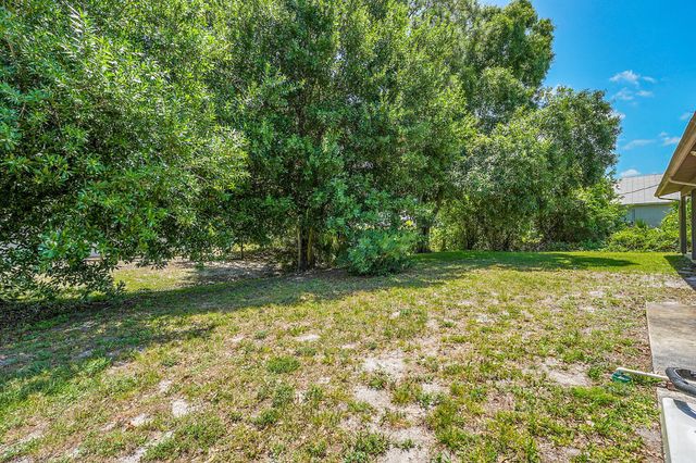 1420 18th Avenue SW, Vero Beach, FL 32962