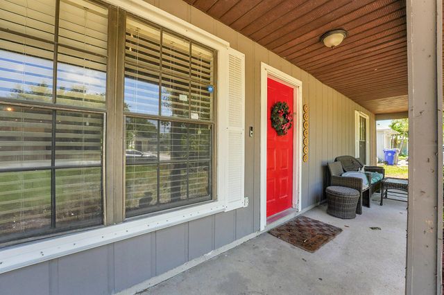 1420 18th Avenue SW, Vero Beach, FL 32962
