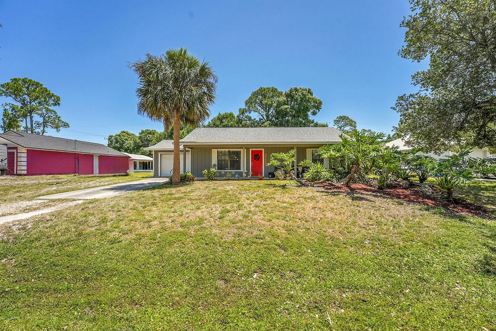 1420 18th Avenue SW, Vero Beach, FL 32962