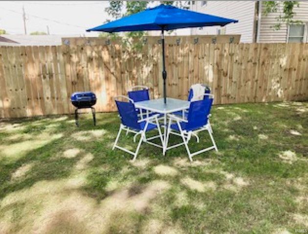 927 S Twyckenham Drive, South Bend, IN 46615