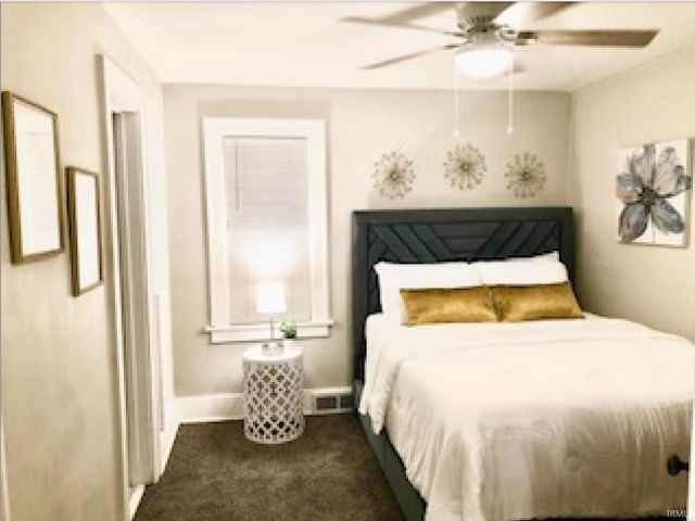 927 S Twyckenham Drive, South Bend, IN 46615