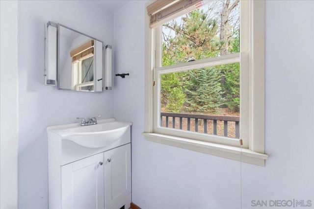 25290 Nestwa Trails, Idyllwild, CA 92549