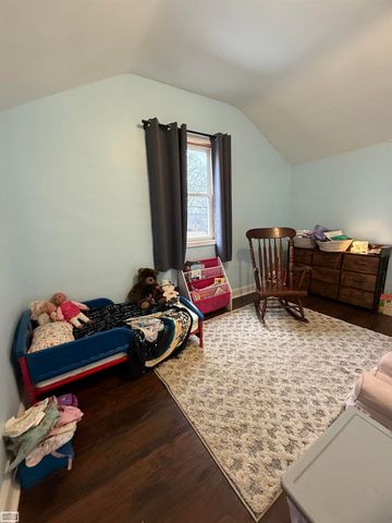 20300 Ellis Street, Roseville, MI 48066