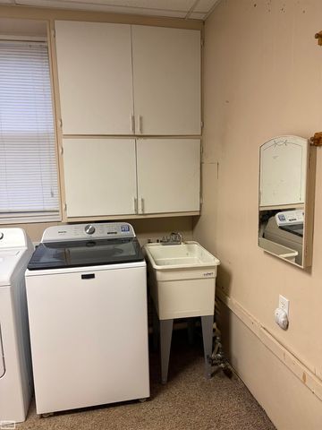 20300 Ellis Street, Roseville, MI 48066