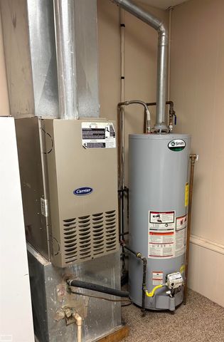 20300 Ellis Street, Roseville, MI 48066