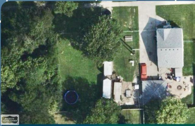 20300 Ellis Street, Roseville, MI 48066