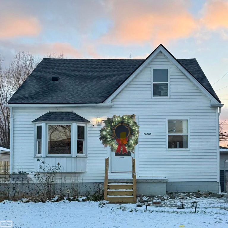 20300 Ellis Street, Roseville, MI 48066