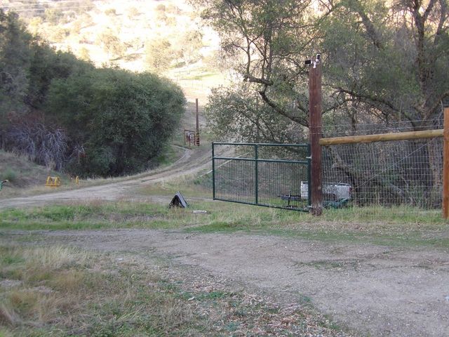 38967 Deerbrook Lane, Yokuts Valley, CA 93675