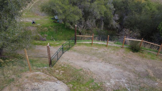 38967 Deerbrook Lane, Yokuts Valley, CA 93675