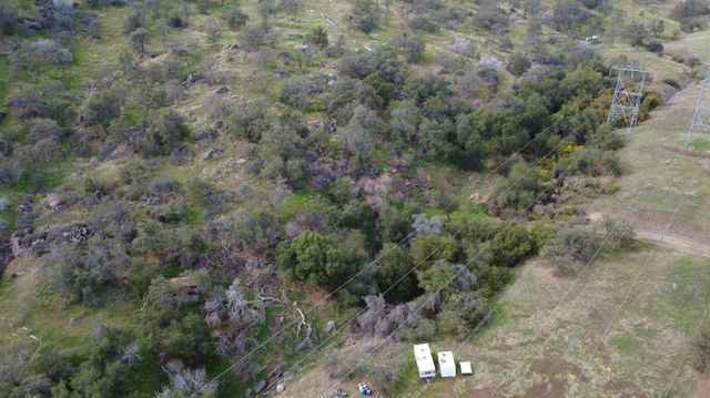 38967 Deerbrook Lane, Yokuts Valley, CA 93675