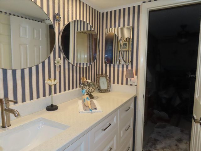 225 COUNTRY CLUB DRIVE C225, Largo, FL 33771