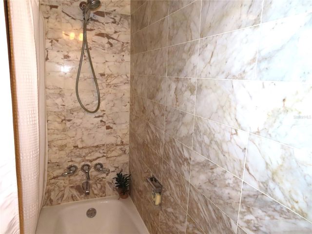 225 COUNTRY CLUB DRIVE C225, Largo, FL 33771