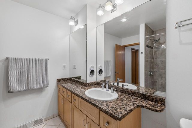 12975 Colony DRIVE, Mequon, WI 53097