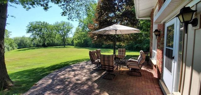 12975 Colony DRIVE, Mequon, WI 53097