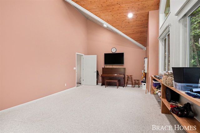 13140 Redmond Avenue, Cedar Springs, MI 49319