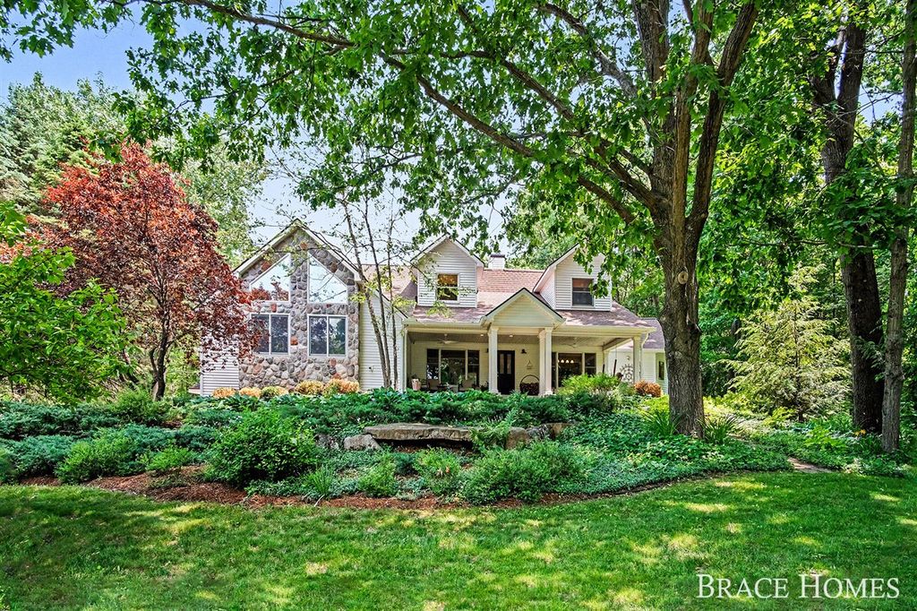 13140 Redmond Avenue, Cedar Springs, MI 49319