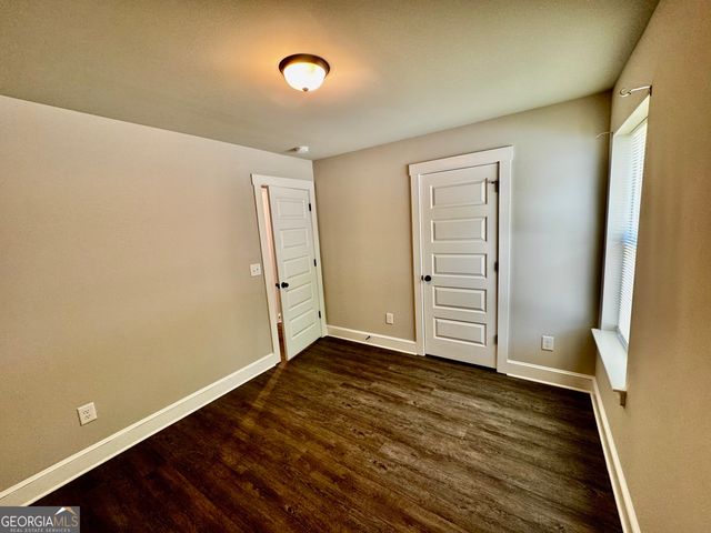 1037 E Doyle Street, Toccoa, GA 30577