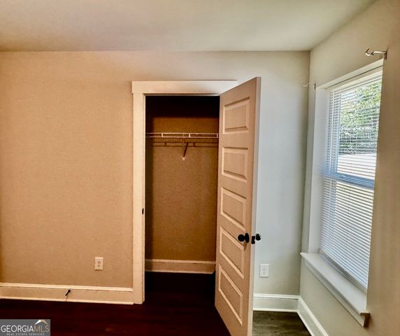 1037 E Doyle Street, Toccoa, GA 30577