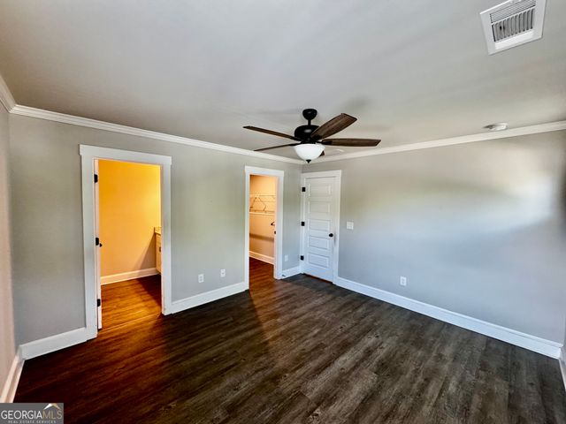 1037 E Doyle Street, Toccoa, GA 30577