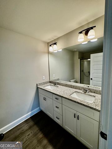 1037 E Doyle Street, Toccoa, GA 30577