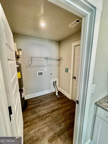 1037 E Doyle Street, Toccoa, GA 30577