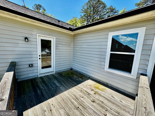 1037 E Doyle Street, Toccoa, GA 30577