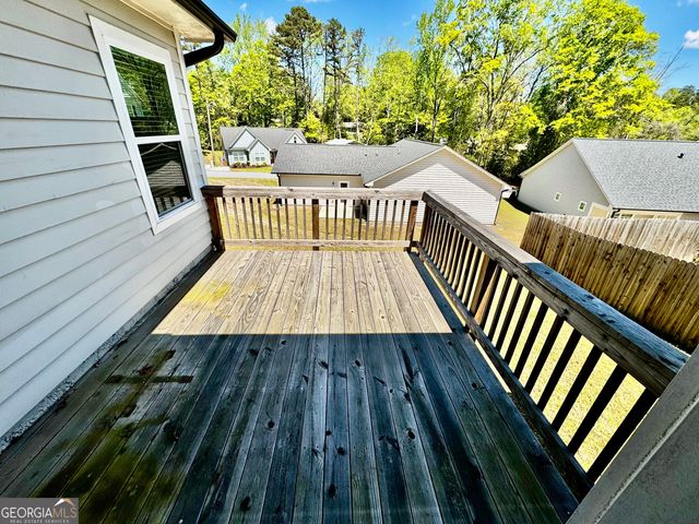 1037 E Doyle Street, Toccoa, GA 30577
