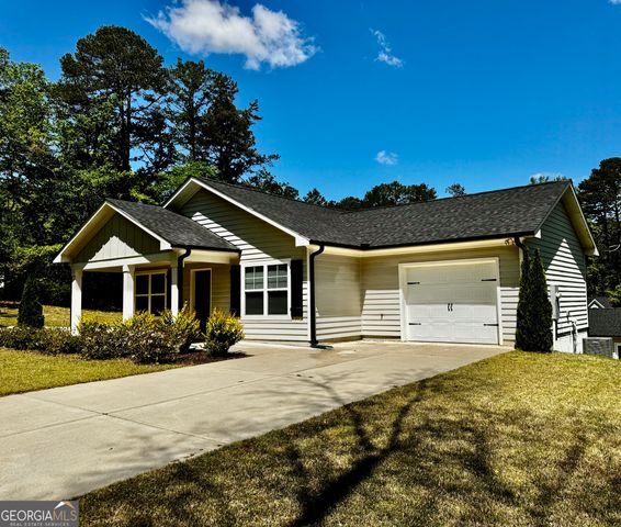 1037 E Doyle Street, Toccoa, GA 30577