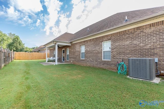 15923 Landview Lane, Athens, AL 35613