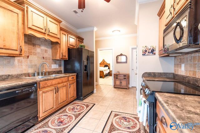 15923 Landview Lane, Athens, AL 35613