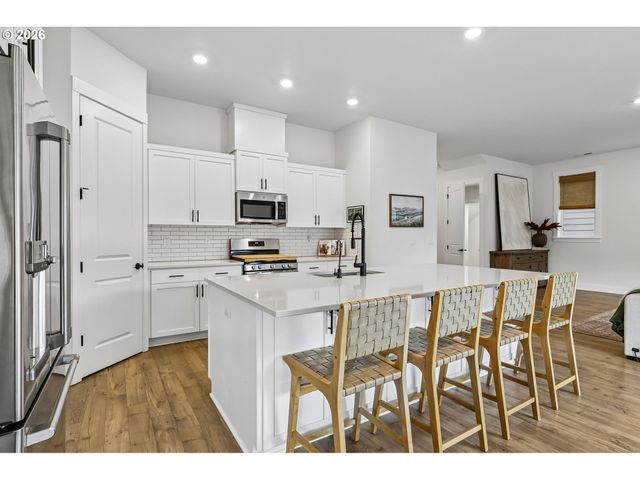 16683 Sw TOWNSVILLE St, Portland, OR 97224