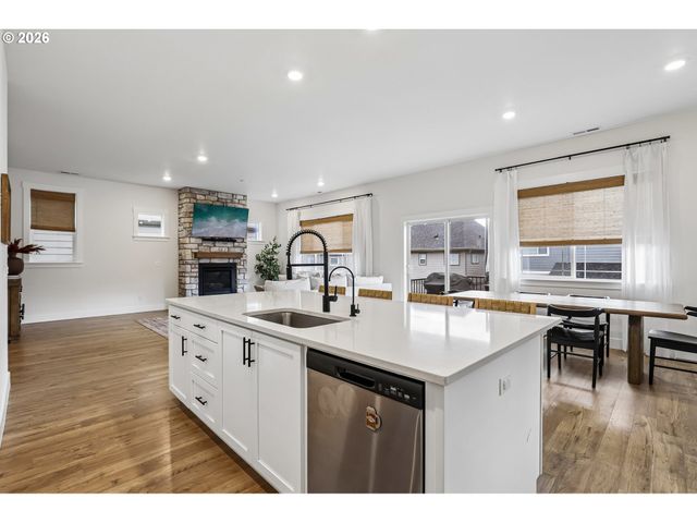 16683 Sw TOWNSVILLE St, Portland, OR 97224