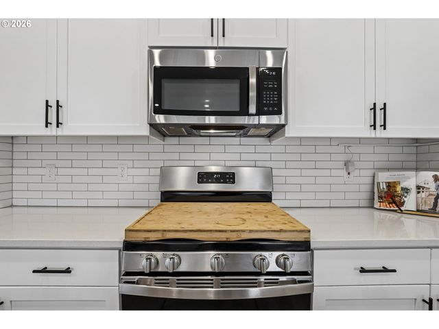 16683 Sw TOWNSVILLE St, Portland, OR 97224