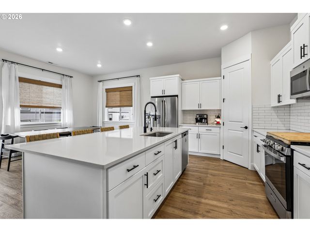 16683 Sw TOWNSVILLE St, Portland, OR 97224