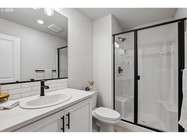 16683 Sw TOWNSVILLE St, Portland, OR 97224