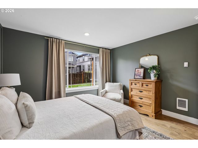 16683 Sw TOWNSVILLE St, Portland, OR 97224