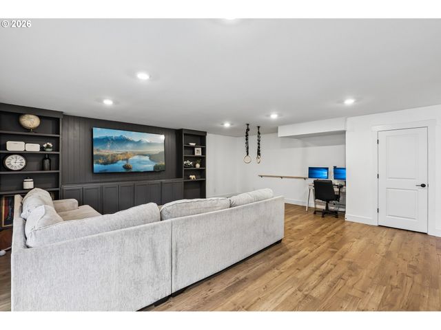 16683 Sw TOWNSVILLE St, Portland, OR 97224