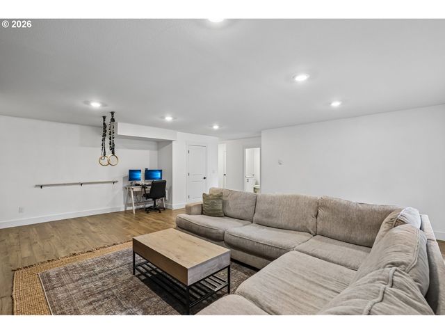 16683 Sw TOWNSVILLE St, Portland, OR 97224
