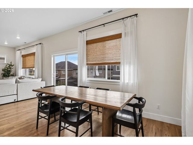 16683 Sw TOWNSVILLE St, Portland, OR 97224