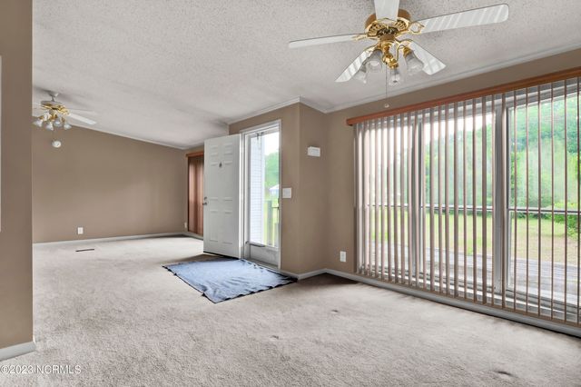 8 Scotts Hill Loop Road, Wilmington, NC 28411